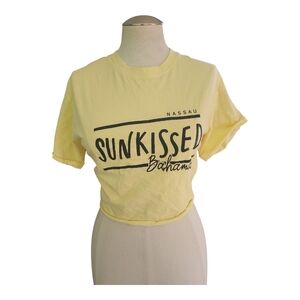 Day Break Sunkissed Bahamas Yellow Cropped Tee Size M Tie Back 100% Cotton